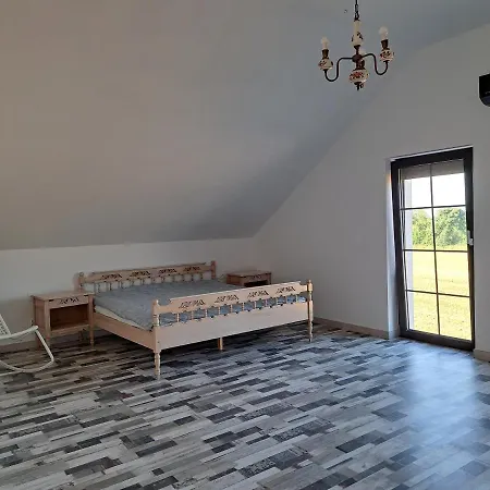 Honey House Gesiniec